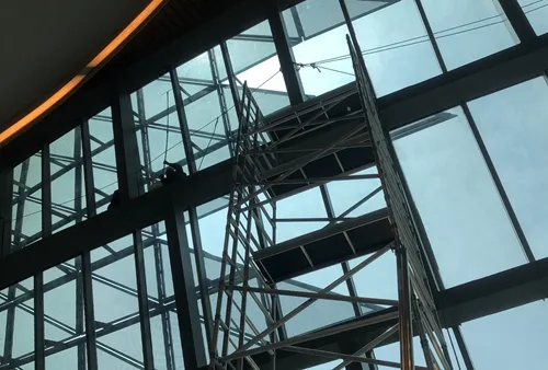 朗豪酒店大堂高空清洗